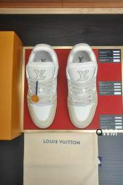 Picture of Louis Vuitton Shoes _SKULVsz38-45WM100613064